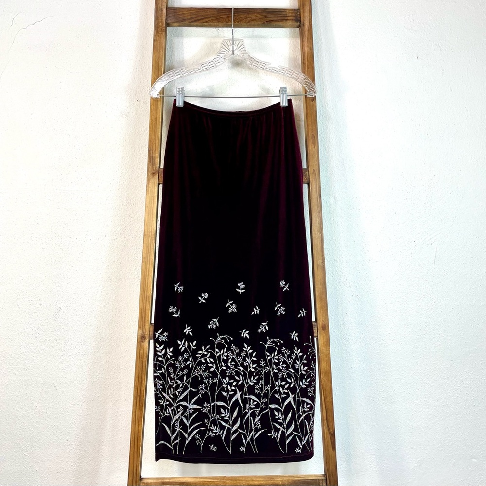 Y2K Wine Velvet Maxi Skirt with Floral Glitter Detail and Thigh High Slit Small